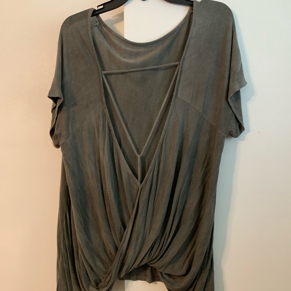 Green Criss cross back comfy shirt!!